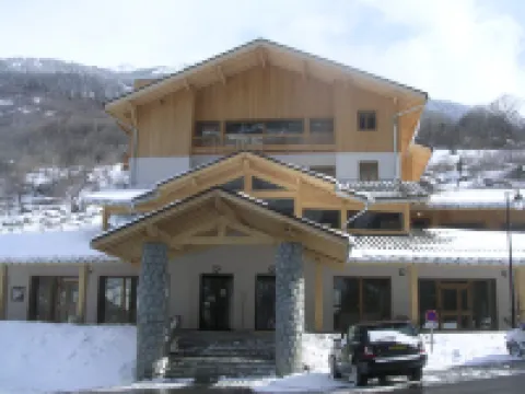 Holiday home with hot tub and pool