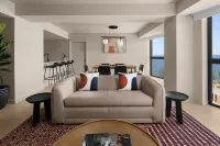 Rok Hotel Kingston, Tapestry Collection by Hilton - balcony