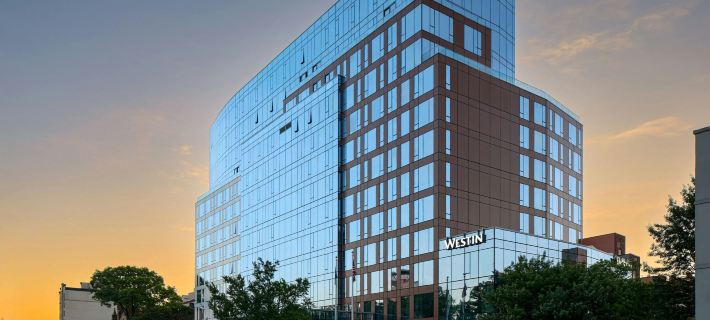 The Westin Flushing LaGuardia Airport Hotel di New York