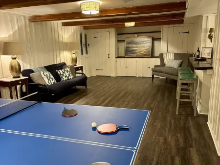 Luck of the Irish - 4 bedroom house, 1.5 miles to Notre Dame