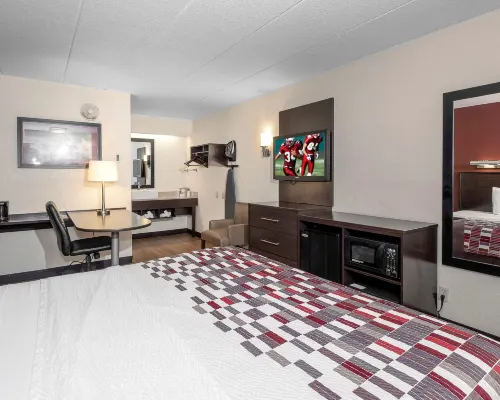 Red Roof Inn Mt Laurel Hotels in Mount Laurel