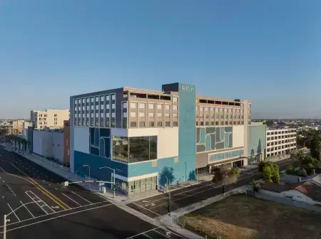 Hilton Buena Park Anaheim Отели рядом с достопримечательностью «Jain Centre of Southern California»