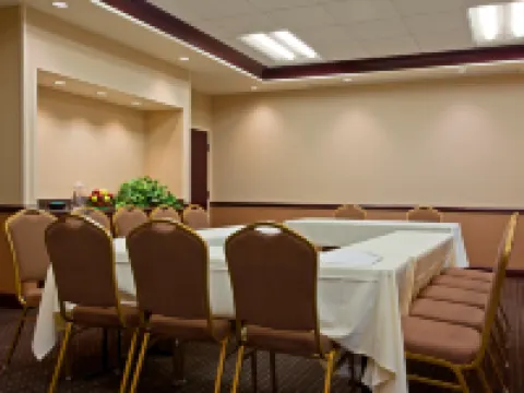 Holiday Inn Express & Suites CHICAGO WEST-O'HARE ARPT AREA by IHG Hotels in Hillside