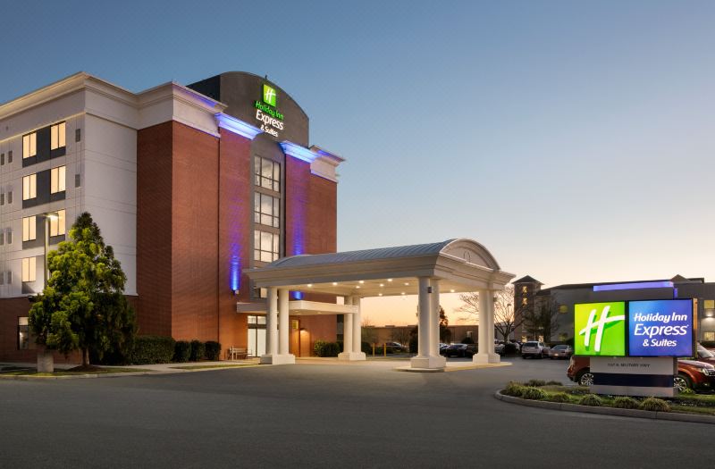 Holiday Inn Express & Suites Norfolk Airport by IHG
