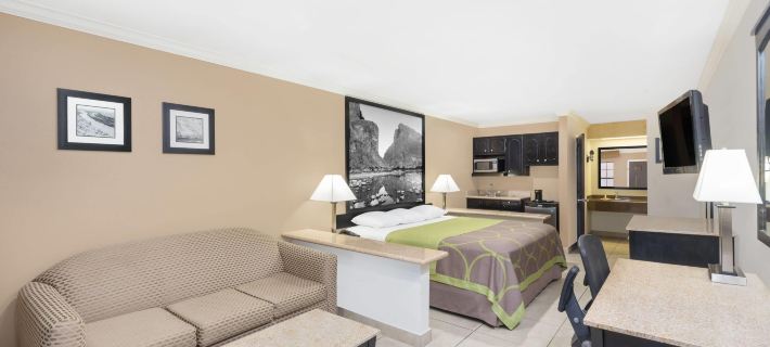Super 8 by Wyndham McAllen/Downtown/La Plaza Mall Hotels in Mcallen