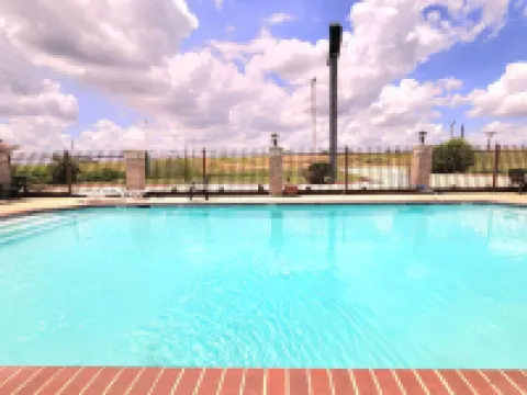 Days Inn by Wyndham Navasota Hotels in Grimes County