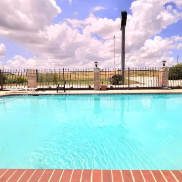 Days Inn by Wyndham Navasota