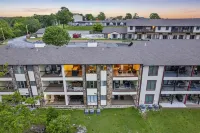 Lakefront Oasis Amazing Views!