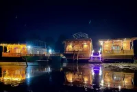 Shabrose Heritage Houseboats