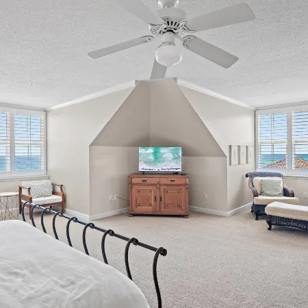 Inn at Crystal Beach 611
