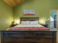 Gorgeous Chalet Cabin w/NEW HOT TUB near National Parks and loaded w'/Amenities! Hotéis em Kane County