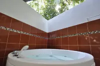 Kevin Resort - badewanne