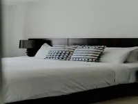 Urban 1-Bed Apartment in the Heart of the City