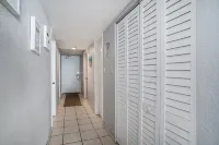 0511 Waters Edge Resort 2 Bedroom Condo by RedAwning - Gym