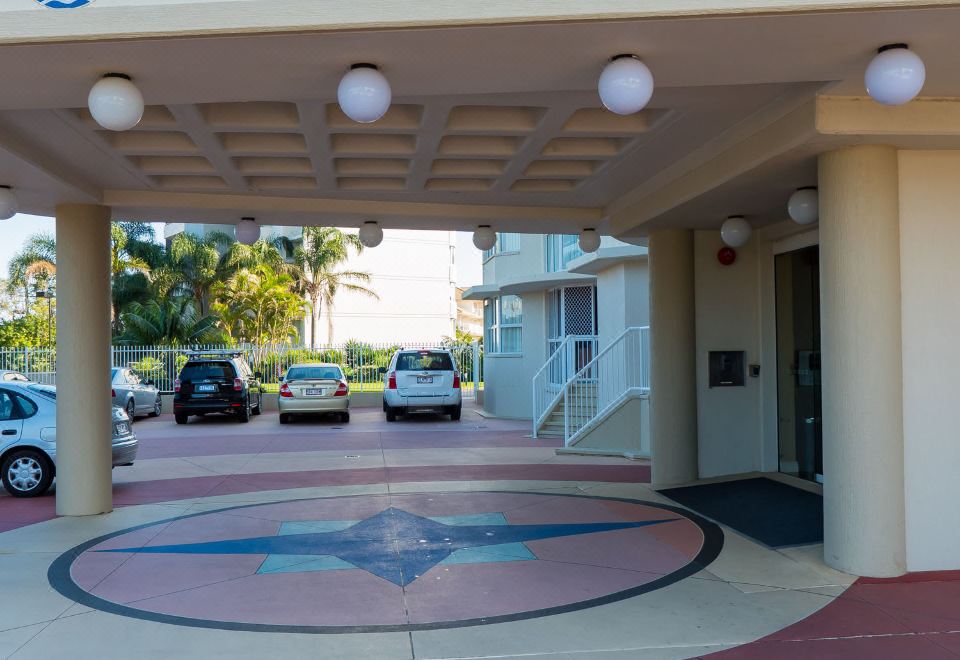 Burleigh Surf Over view