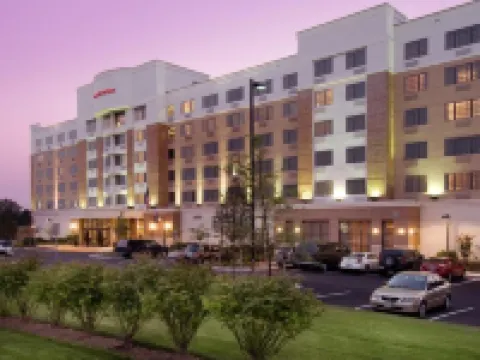DoubleTree by Hilton Dulles Airport - Sterling Hotels in Sterling
