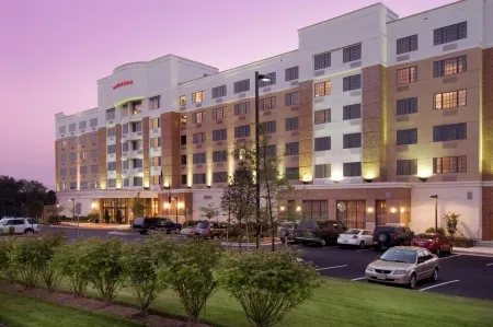 DoubleTree by Hilton Dulles Airport - Sterling
