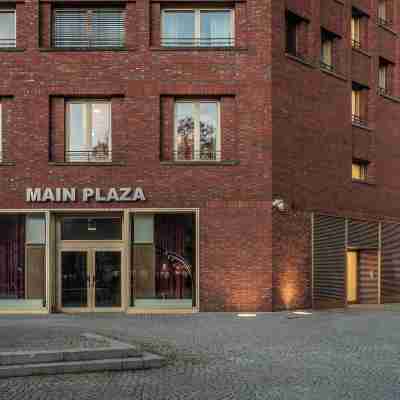 Main Plaza Suite Tower Hotel Exterior