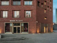 Main Plaza Suite Tower Hotels near Historical Museum Frankfurt