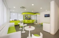โรงแรมสการ์เล็ต - โรงแรมราคาถูก