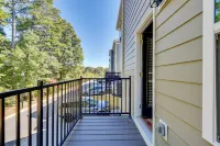 Room to Work + Relax! Spacious Unit Near Charlotte - 3 estrellas