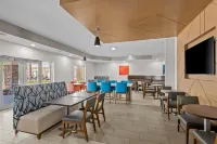 Holiday Inn Express MONTICELLO by IHG - Интернет