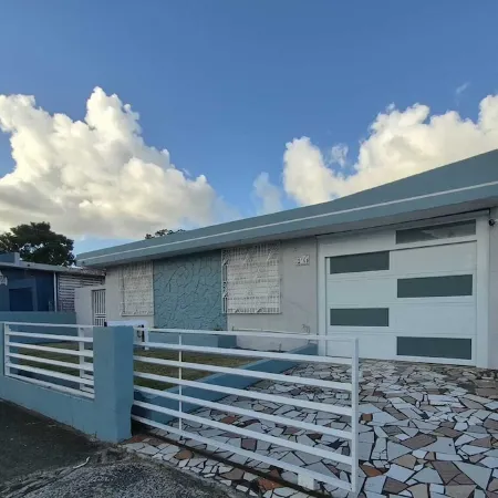 Casa Caribe w/Pool, BBQ, Game Room, Wi-Fi & Parking