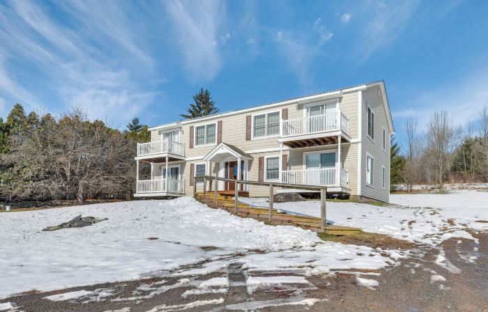 Homey Windham Condo Hike and Ski the Catskill Mtns!