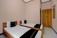 OYO 94899 Homestay Syariah Near Upn - Wifi