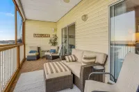 Pool Access! Lake-View Retreat in Osage Beach - 3-Star