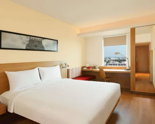 イビス ナビ ムンバイ ホテル テインのホテル