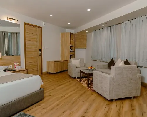 Hotel Page One Các khách sạn gần Học viện quản lý IIM