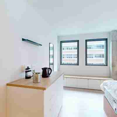 Room 908 in a premium residence- Sport/Lavatory Rooms