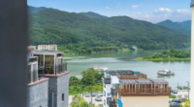 加平希爾泳池別墅酒店