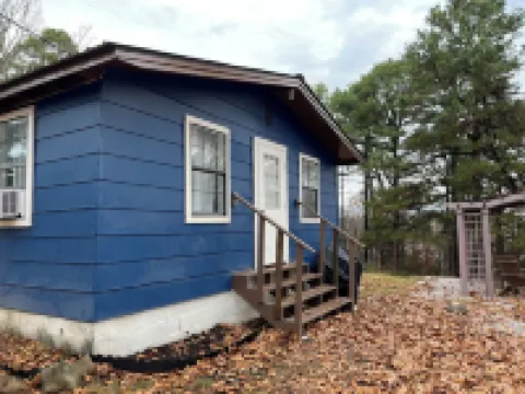 Tyler Bend and Gilbert area 2-bedroom cabin
