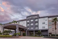 Courtyard Tampa Oldsmar Hotels in Westchase