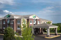 Holiday Inn Express & Suites CHANHASSEN by IHG Hotels in Chanhassen