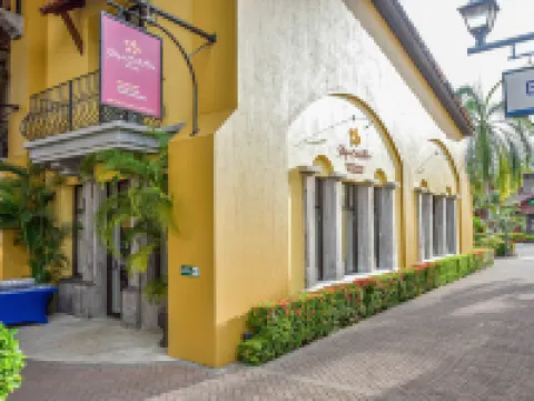 Colina 9E 2 bdr Garden View in Los Suenos エラドゥラのホテル