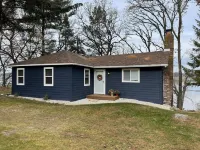 The BL Cottage - Lake Getaway with Panoramic Views, near Cascade Mountain