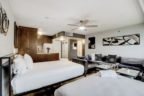 Stay Together Suites | Strip View PH - Homestay