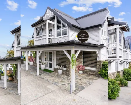 GY Boutique Hotel Hotels in Glenorchy