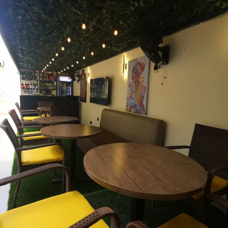 Five Clover Hotel Ilupeju