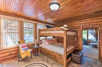 Boat Dock & Backyard: 'Rock River Retreat' - 3-Star