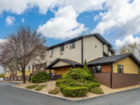 Super 8 by Wyndham Hagerstown I-70 Hotels in Hagerstown