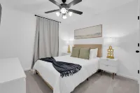 Cozy 3BR Home in Montgomery - balcony