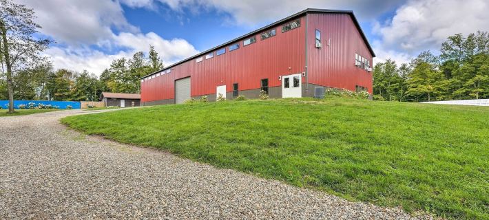 Cassopolis Cabin, Little Fish Lake on-Site! Hotels in Cass County