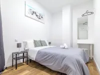 Ayz Luis Cabrera-Auto Check-in Property Hotels near Berlín Park
