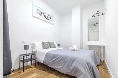 Ayz Luis Cabrera-Auto Check-in Property Hotels in Chamartin