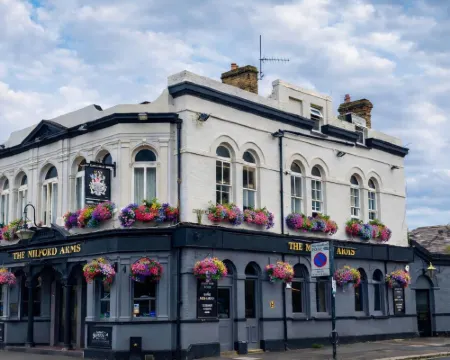 The Milford Arms Hotels in Isleworth