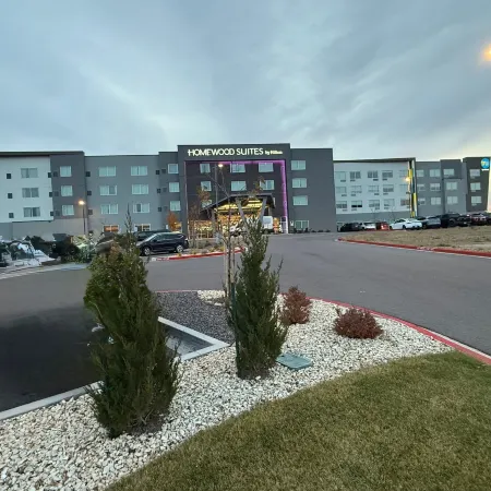 Tru by Hilton Colorado Springs Airport Отели рядом с Аэропорт Петерсон-Филд
